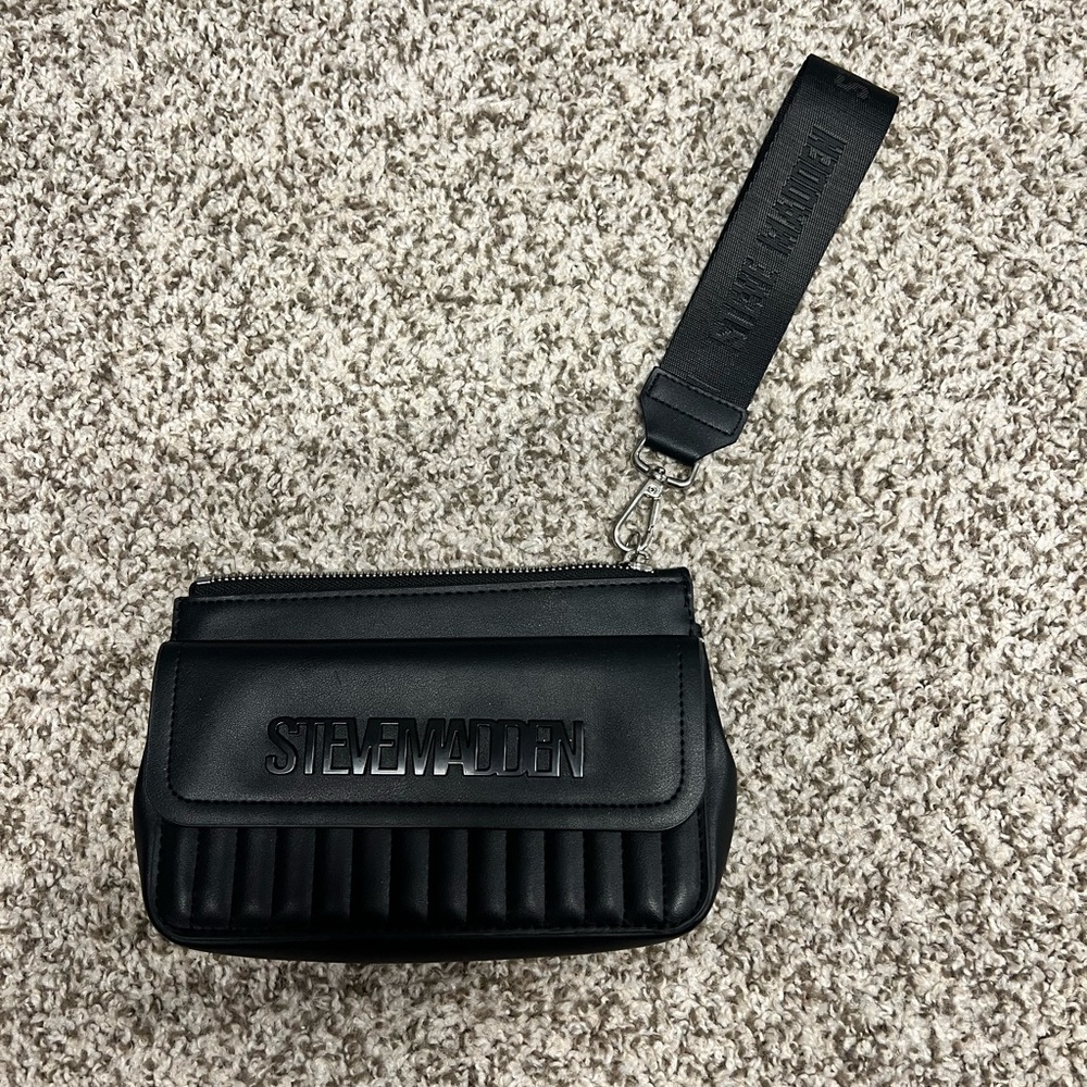Steve Madden Black Quilted Wristlet